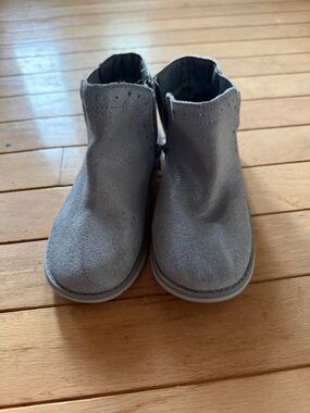 Stride Rite Silver Gray Suede Toddler Ankle Boots